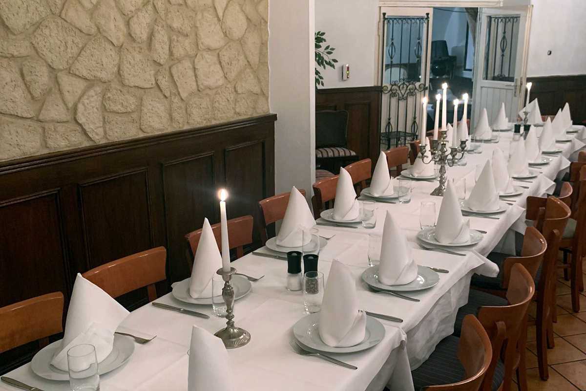 Restaurant64